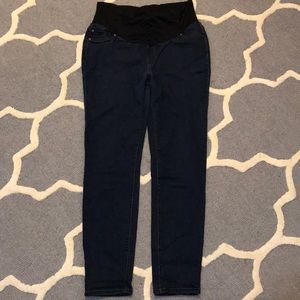 Maternity skinny jeans